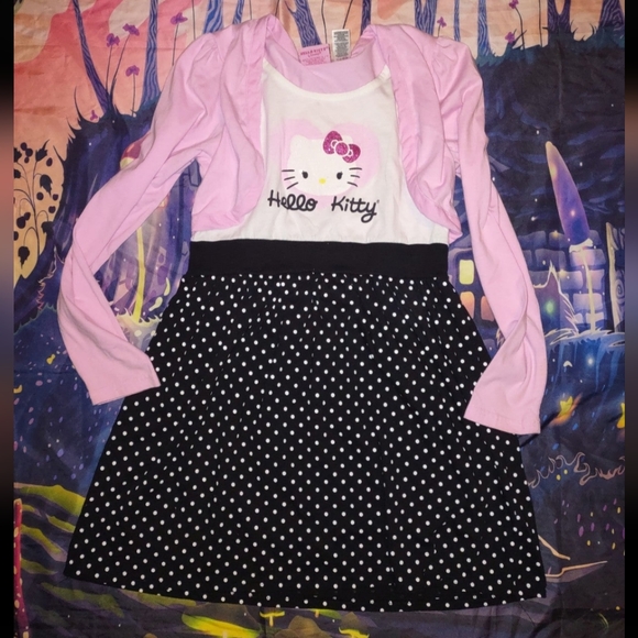 Hello Kitty Dress - Picture 2 of 9